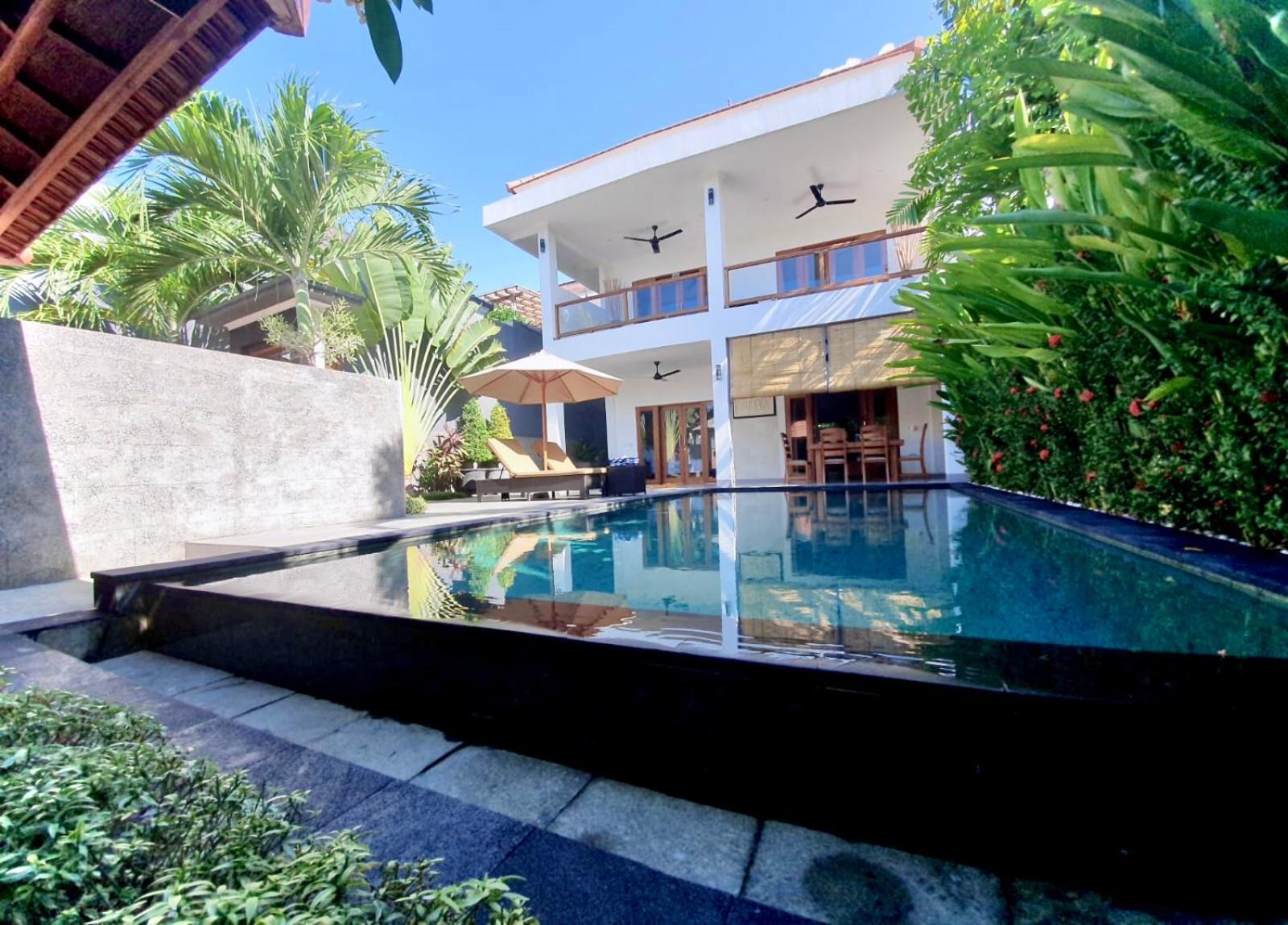 Villa Royal Singaraja Exterior foto